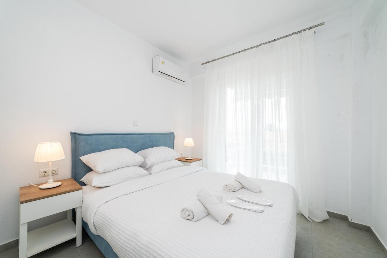 Nefeli And Nefeli Residential Complexes * Ofrinion