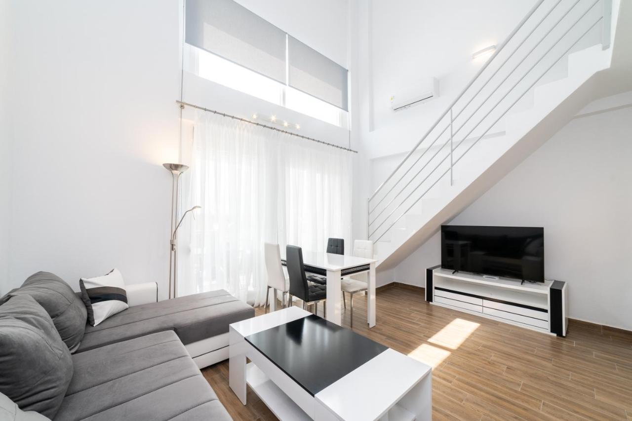Nefeli And Nefeli Residential Complexes * Ofrinion