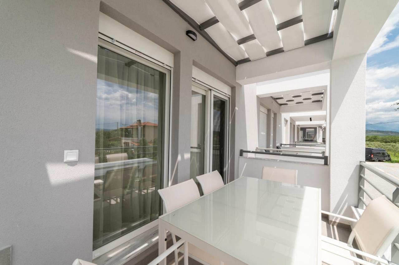 Nefeli And Nefeli Residential Complexes * Ofrinion