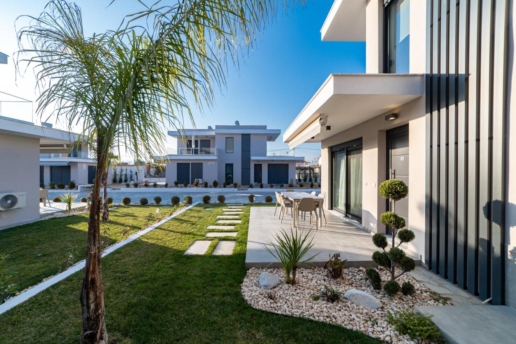 Nefeli & Nefeli Luxury Residential Complexes Ofrínion